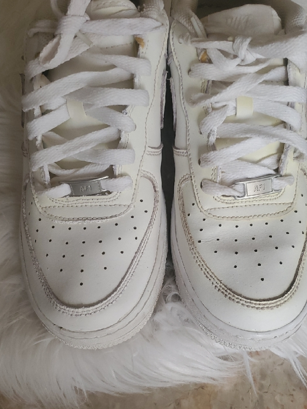 Nike White AF 1 Men's Athletic Sneakers Size 7Y. - Picture 2 of 14